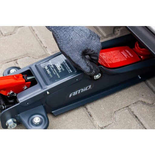 Alacsony profilú hidraulikus emelő, krokodil 2 t